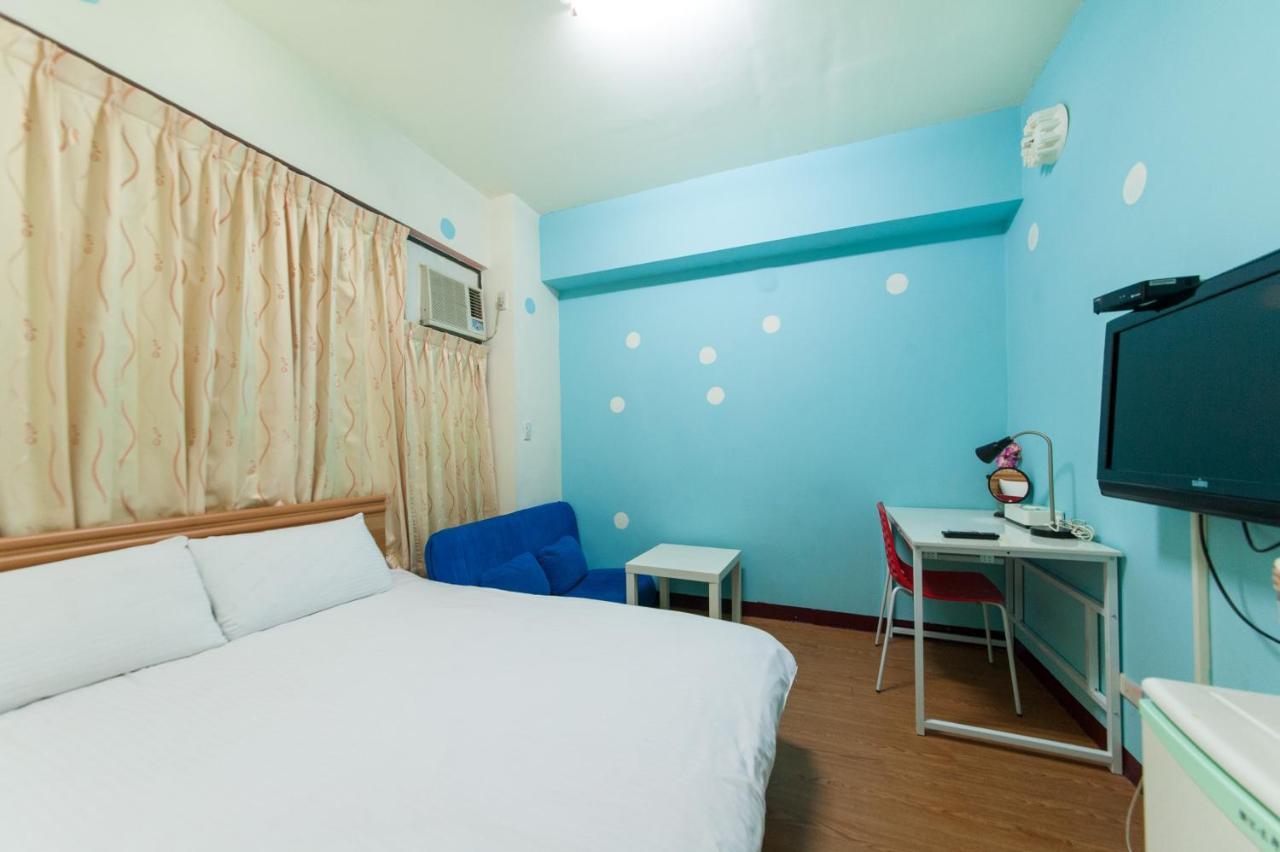 Feng Jia Homestay Taichung Exterior foto